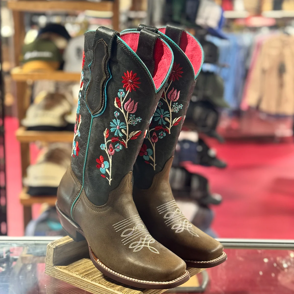 Quincy Cowgirl Boots With Flowers Square Toe