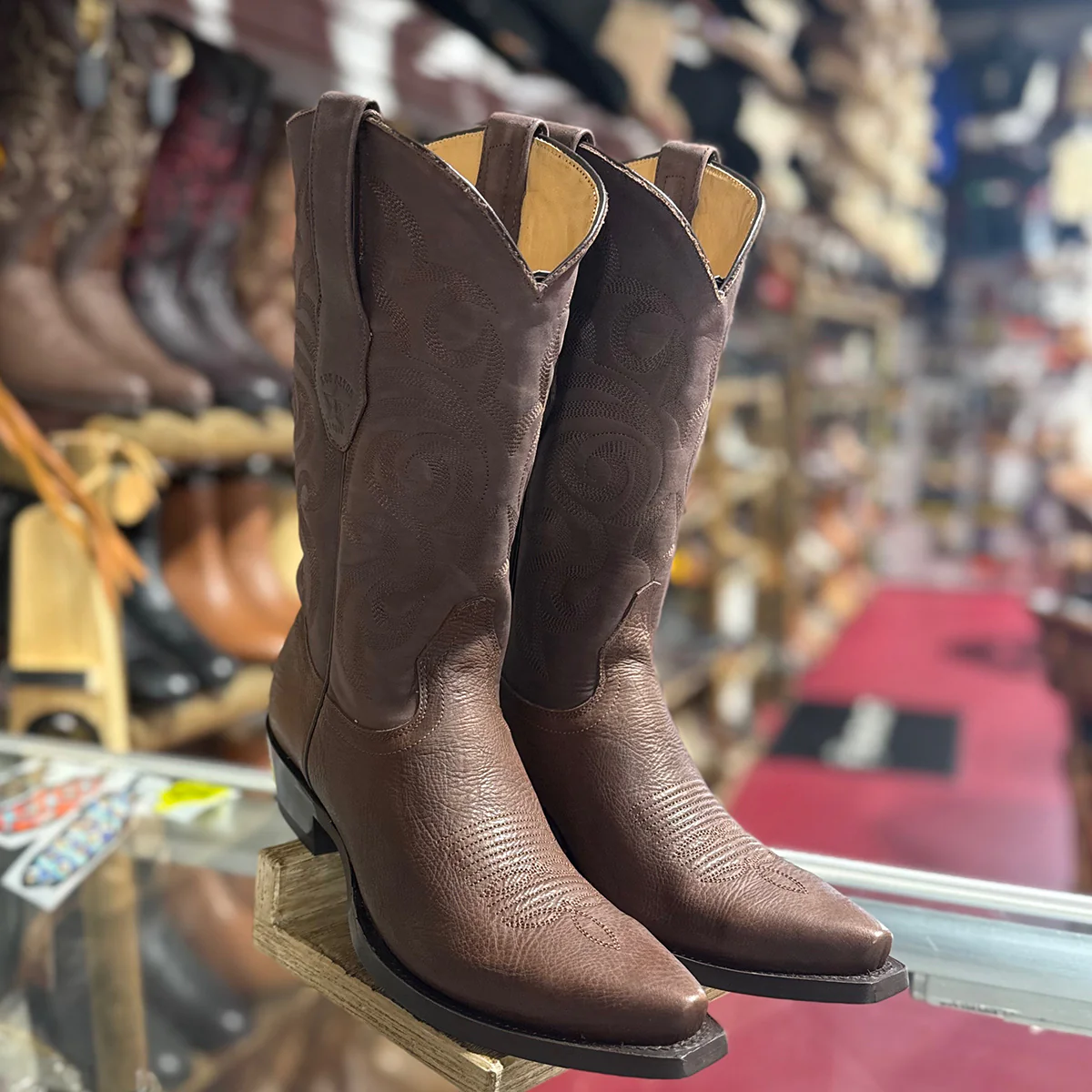 Brown Bull Shoulder Cowboy Boots Snip Toe