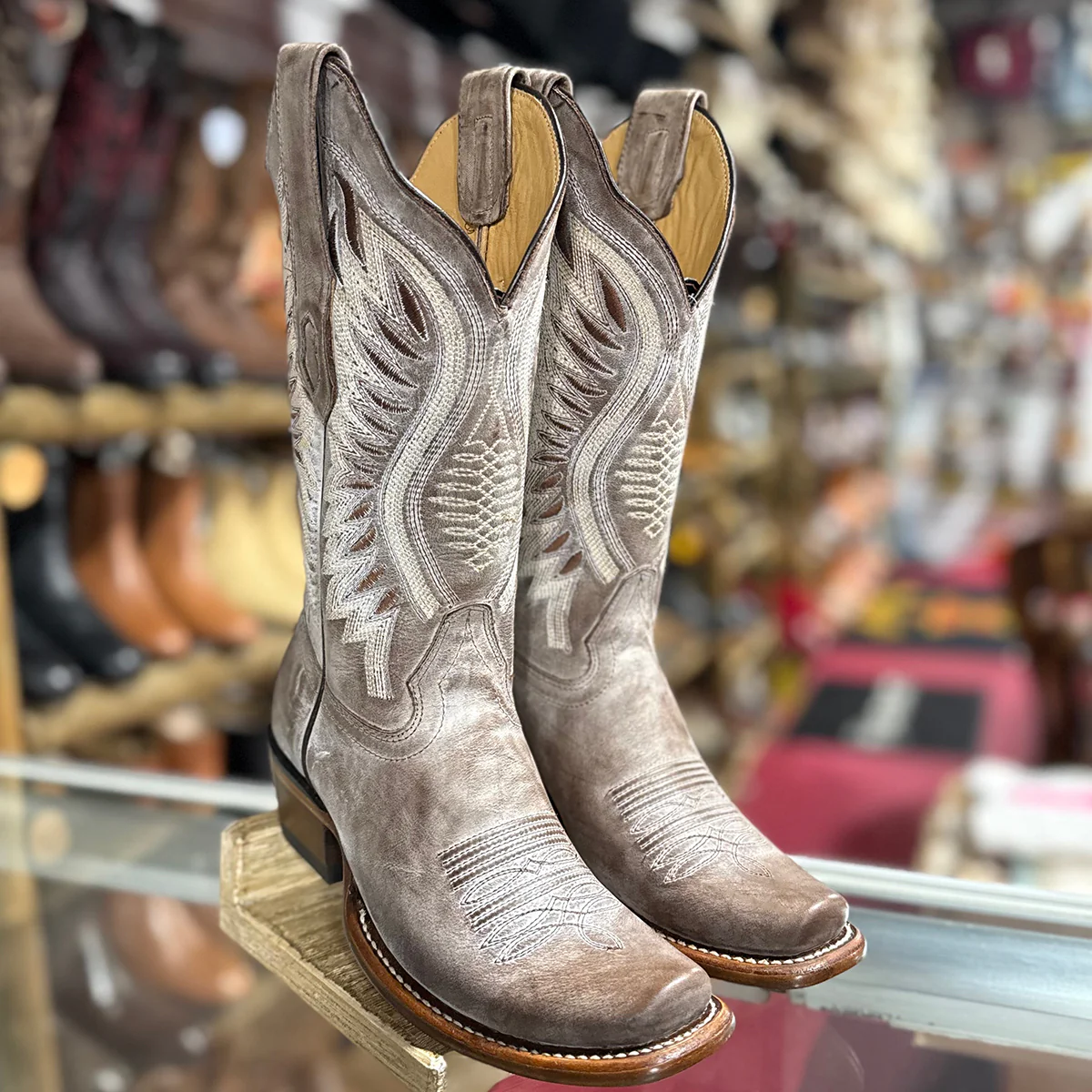 Vintage Brown Women's Cowboy Boots Semi Square Toe